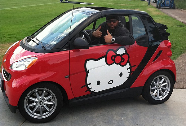 Hello Kitty Red Car 